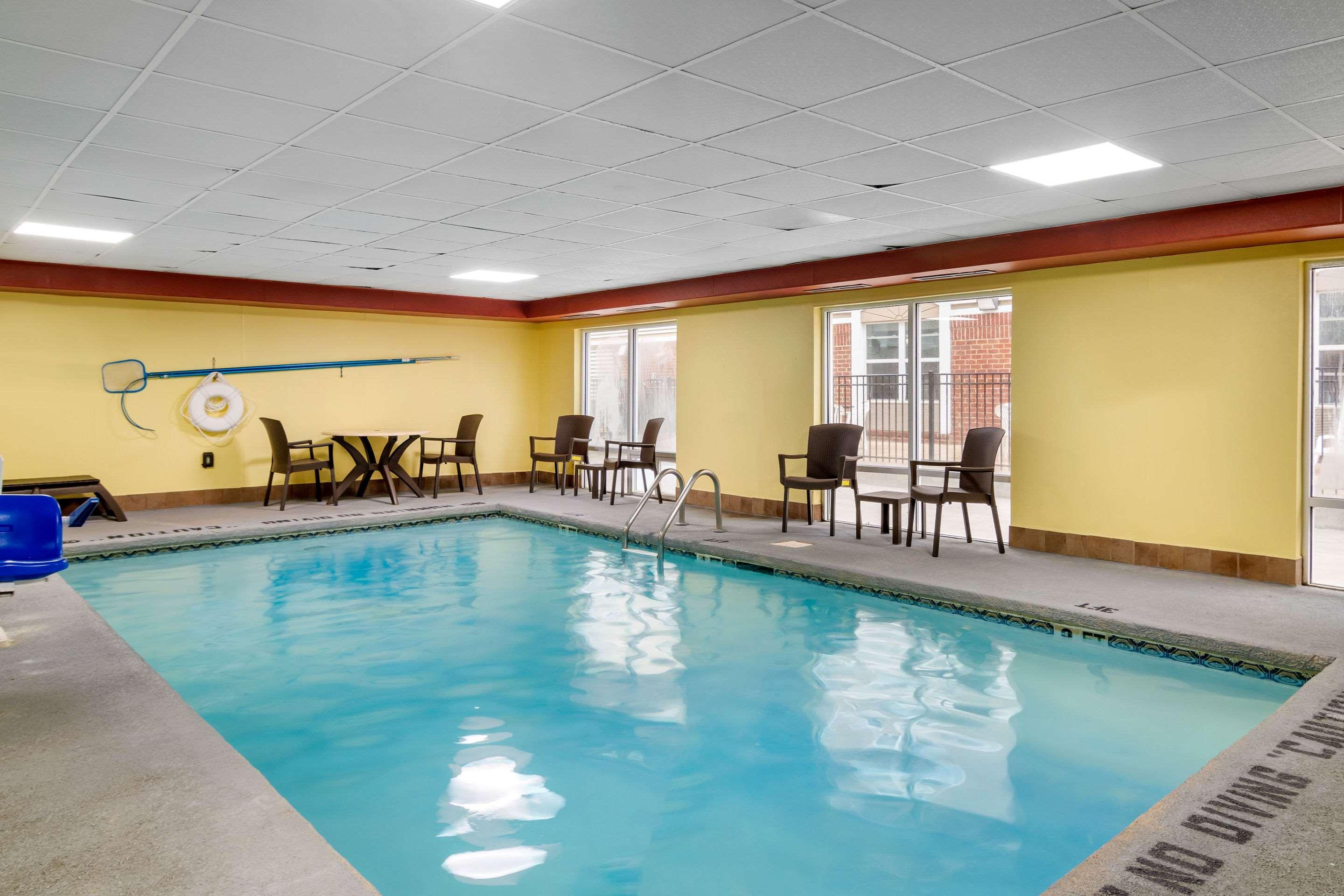 Comfort Inn & Suites Macon North I-75 Kültér fotó